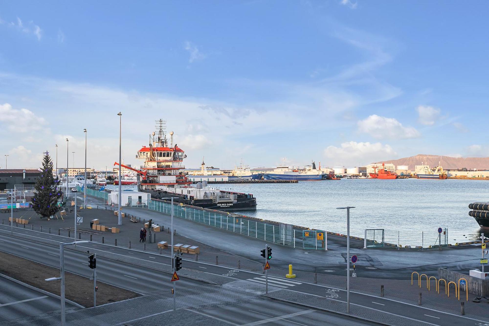 Sunny Central Reykjavik Apartment - Harbour View 외부 사진